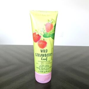 Wild Strawberry Leaf